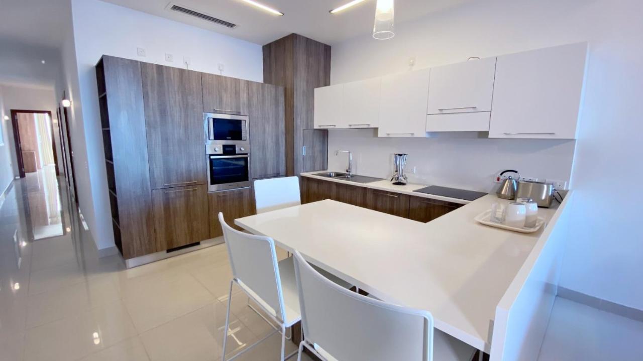Appartamento Let Me Host Malta Sliema Sea front Esterno foto