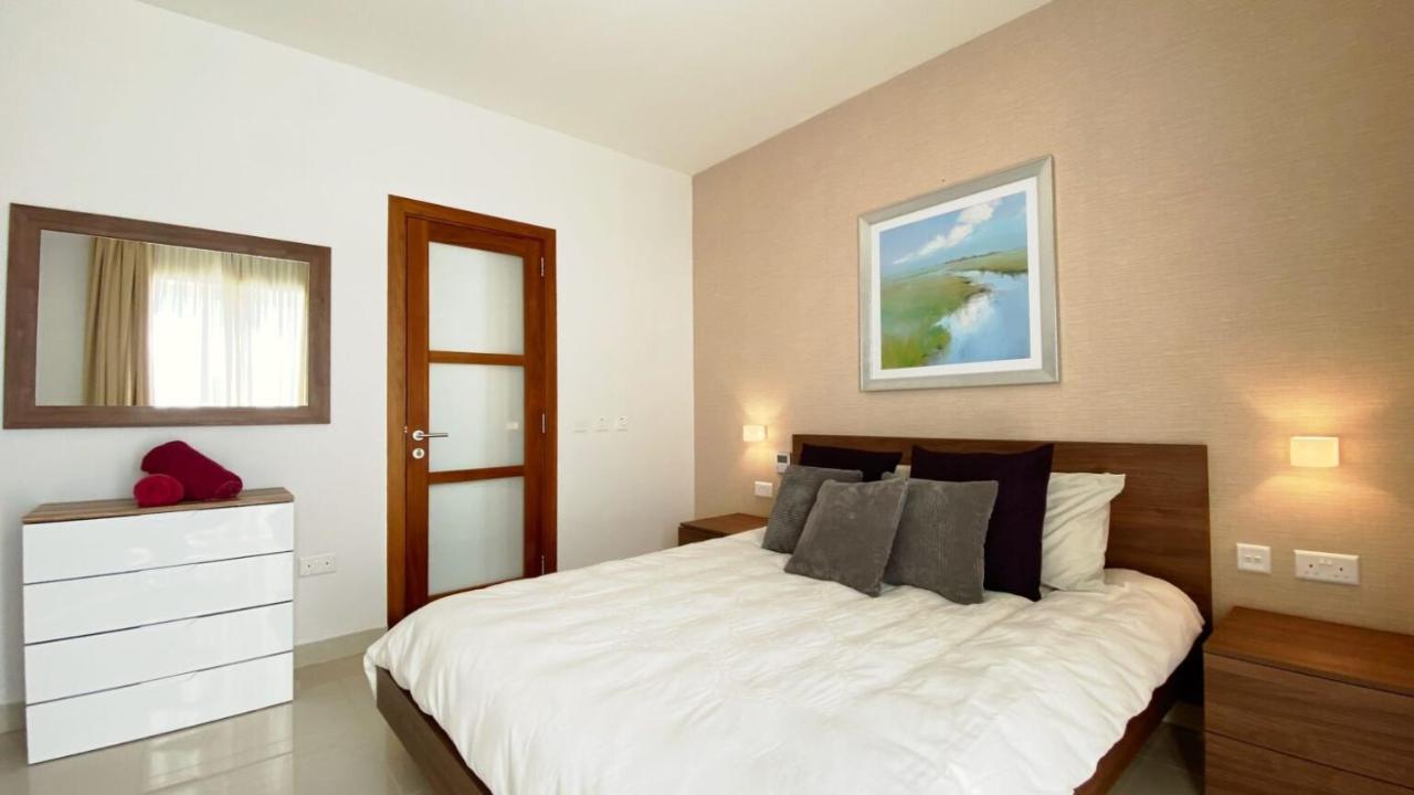 Appartamento Let Me Host Malta Sliema Sea front Esterno foto