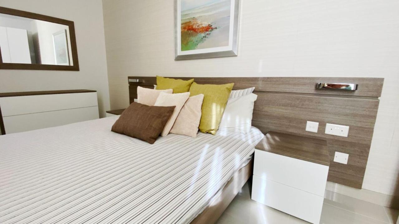 Appartamento Let Me Host Malta Sliema Sea front Esterno foto
